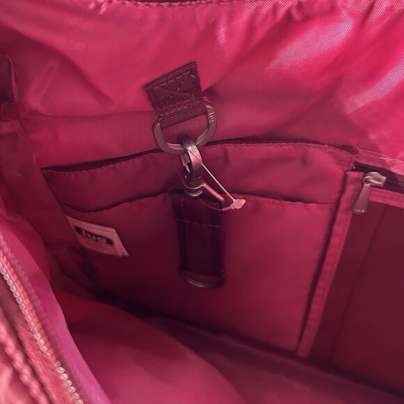 Lug Cable Car Cranberry Wine Bag Purse Quilted Adjustable Crossbody Hobo Zip Poc - Picture 12 of 14